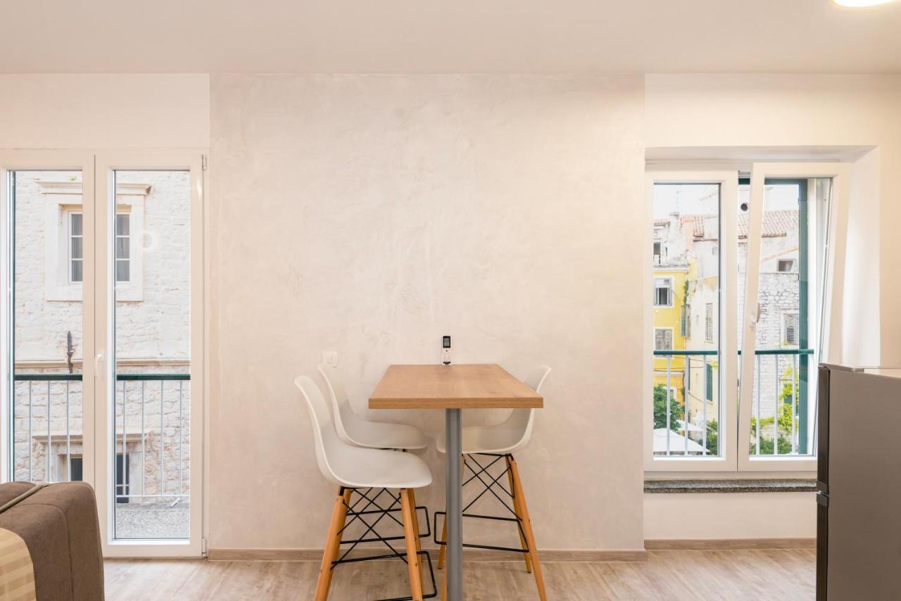 Studio Apartman Max Center Of The Old Town Free Parking Beautiful View Šibenik Eksteriør billede