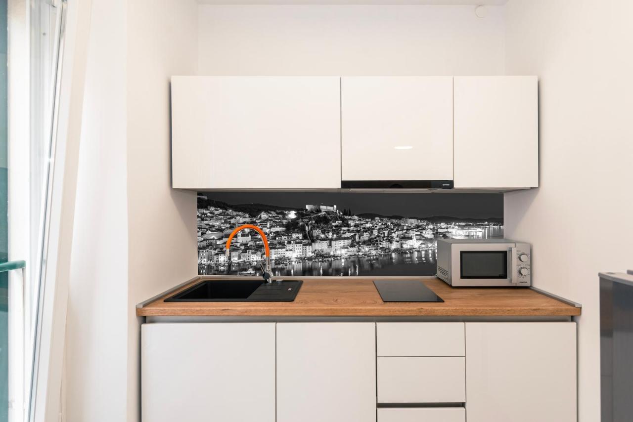 Studio Apartman Max Center Of The Old Town Free Parking Beautiful View Šibenik Eksteriør billede